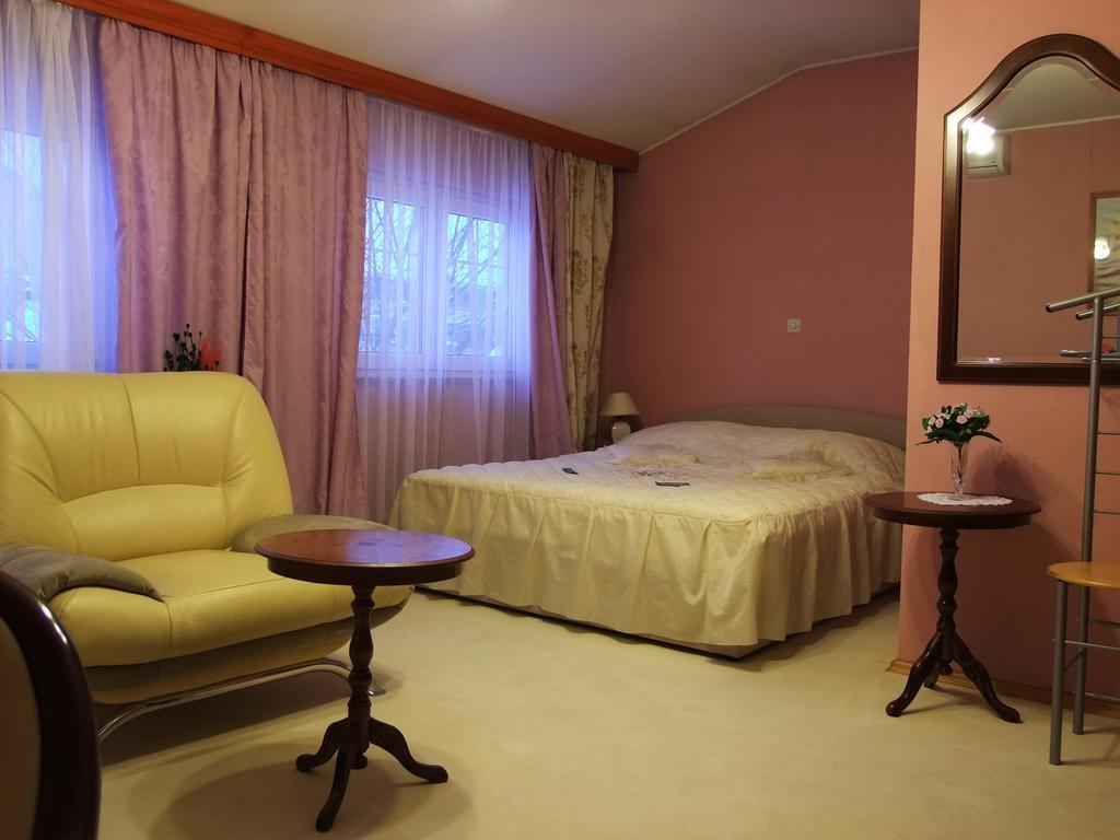 Bed & Breakfast Vila Stanišić Pozega Zimmer foto