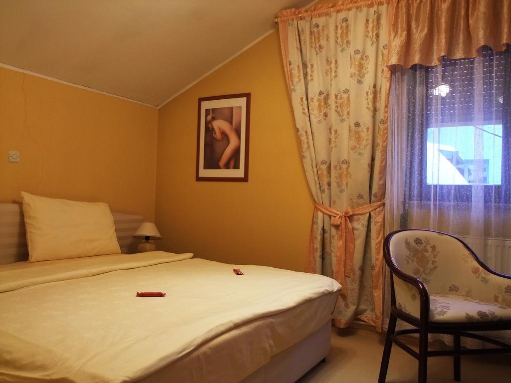 Bed & Breakfast Vila Stanišić Pozega Zimmer foto